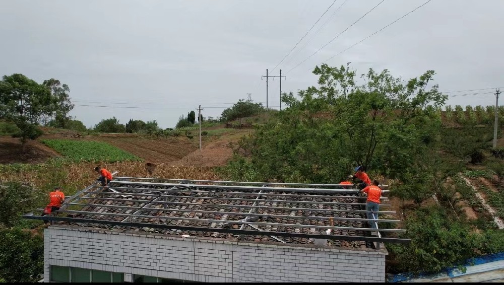 農(nóng)村自建房屋頂用什么瓦好？