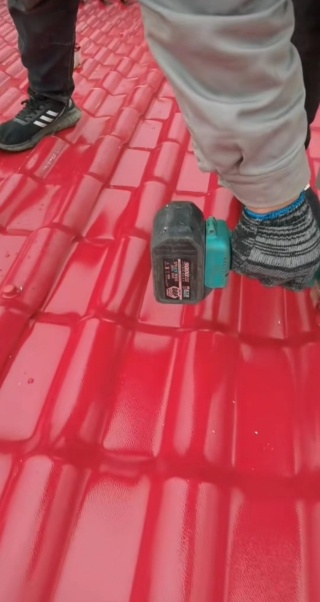 樹脂瓦上面能站人嗎？樹脂瓦在安裝過程中可以踩嗎