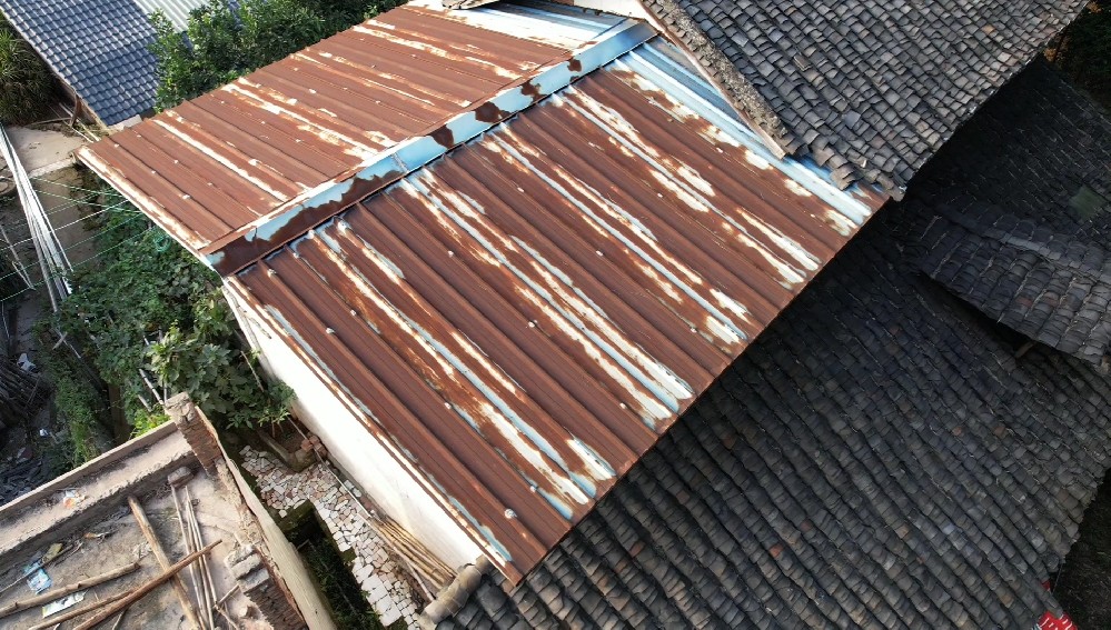 比彩鋼瓦好的屋頂材料，樹脂瓦是個(gè)不錯(cuò)的選擇