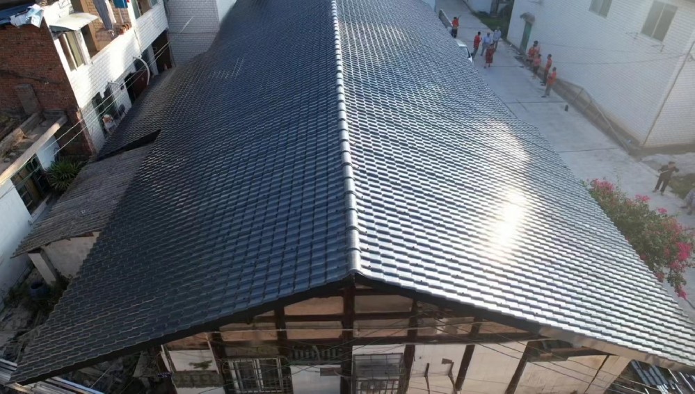 100平方樹(shù)脂瓦屋頂多少錢(qián)